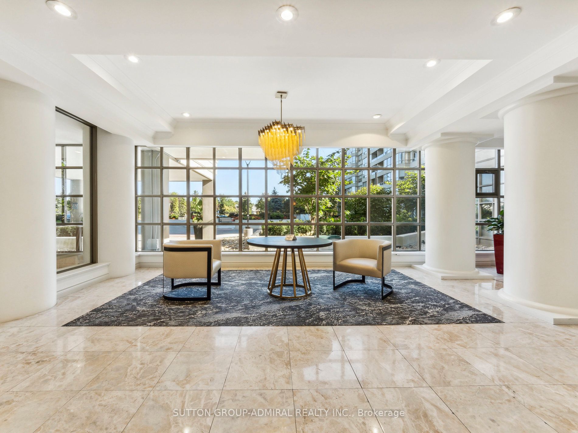 7 Townsgate Drive #604