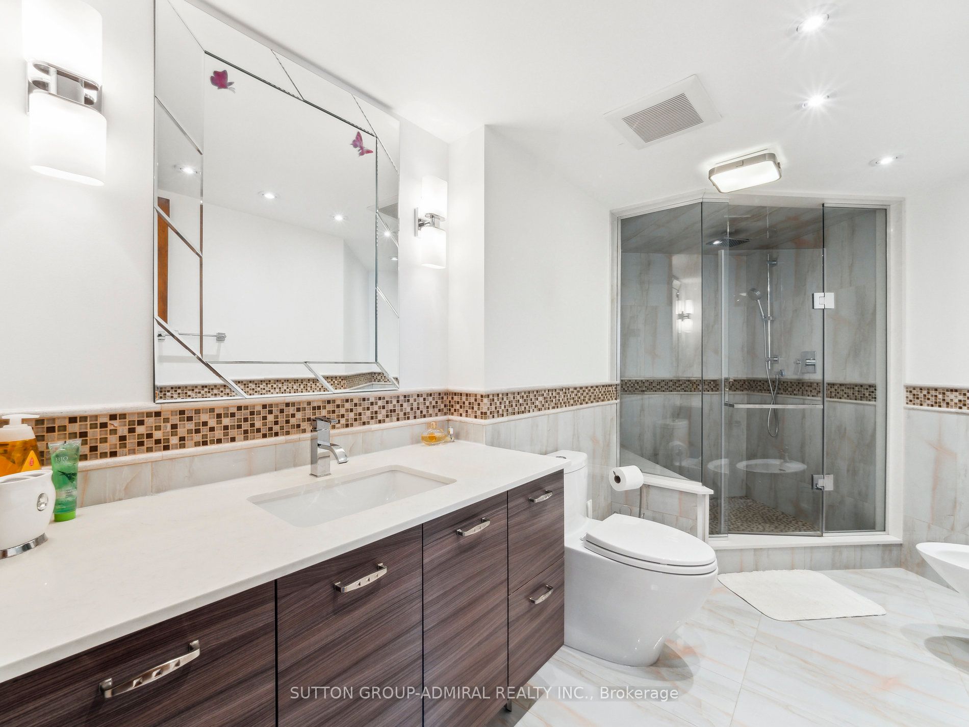 7 Townsgate Drive #604