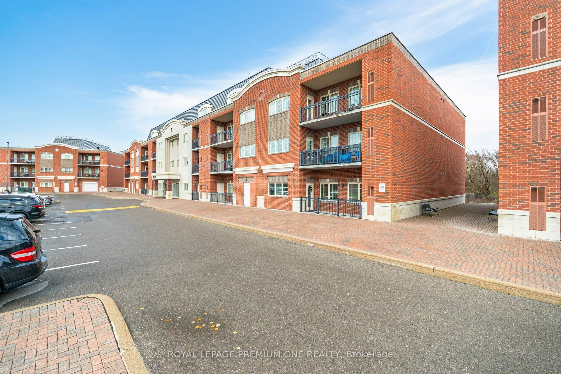 9451 Jane Street, #210