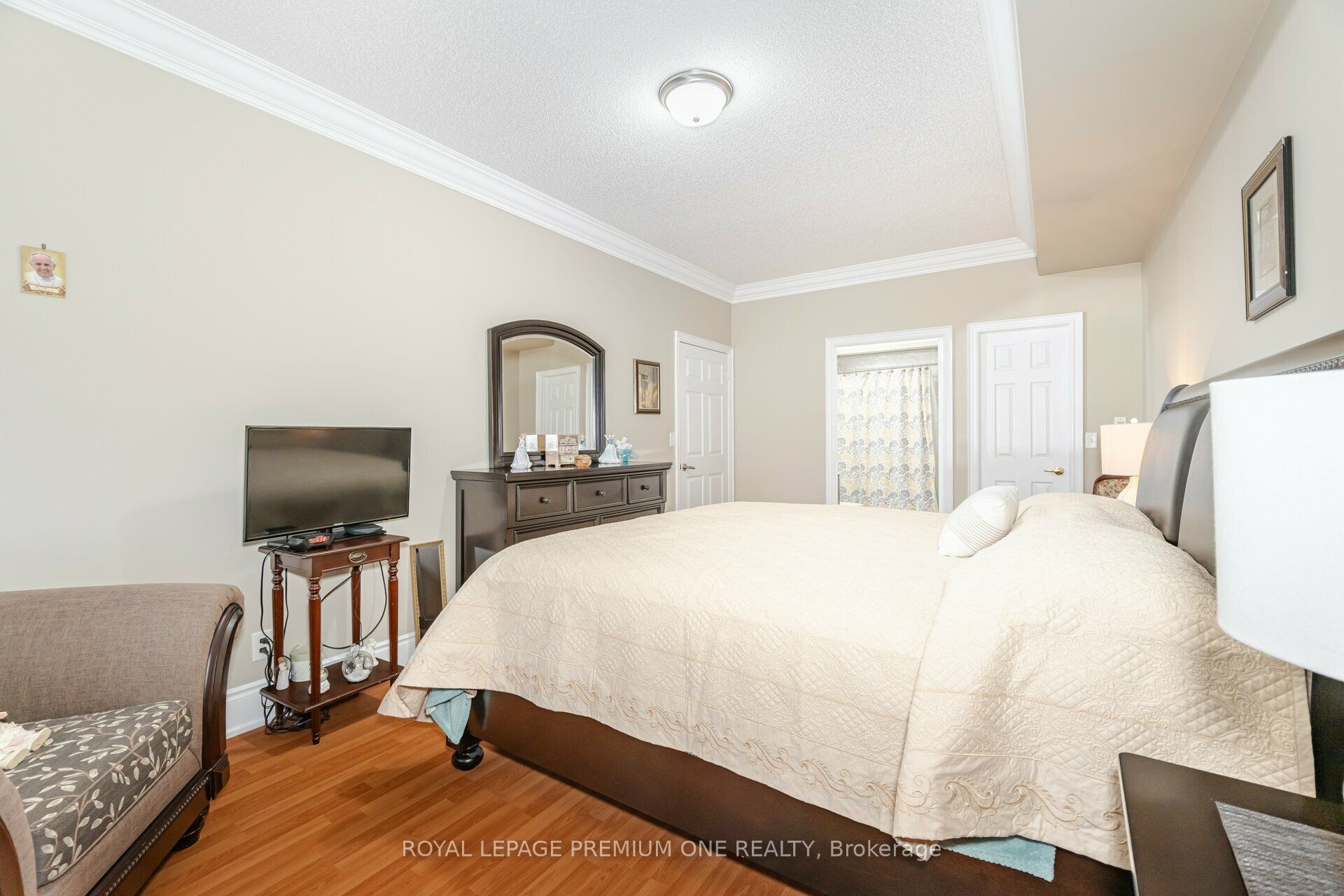 9451 Jane Street, #210