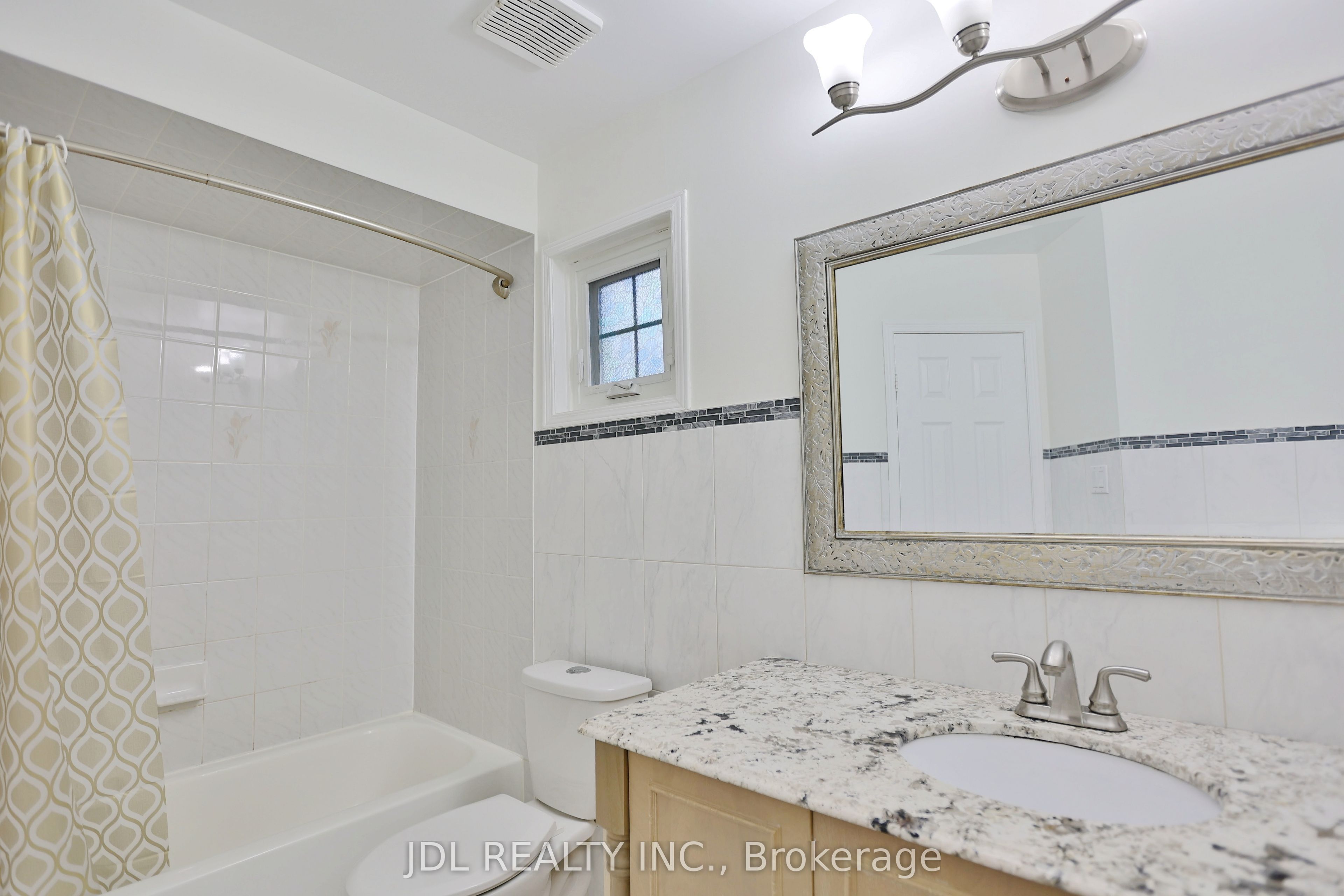 135 Stonebriar Dr