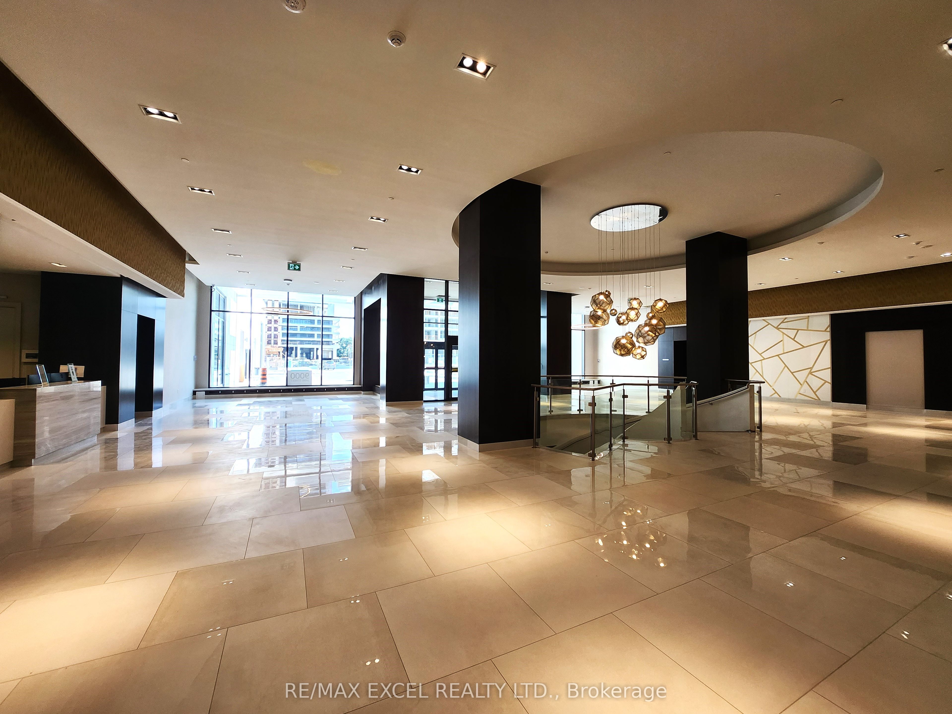 9000 Jane Street, #618