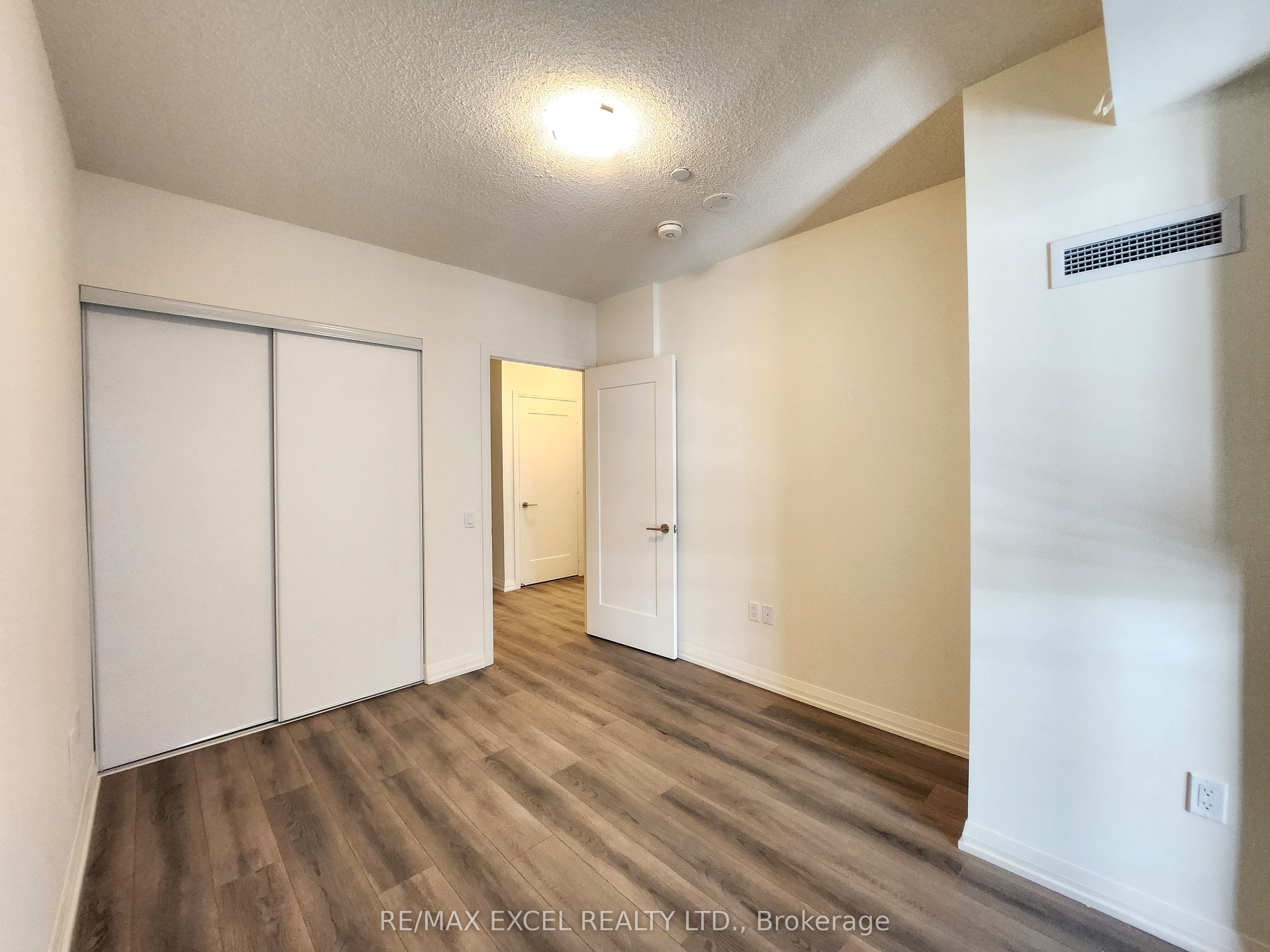 9000 Jane Street, #618