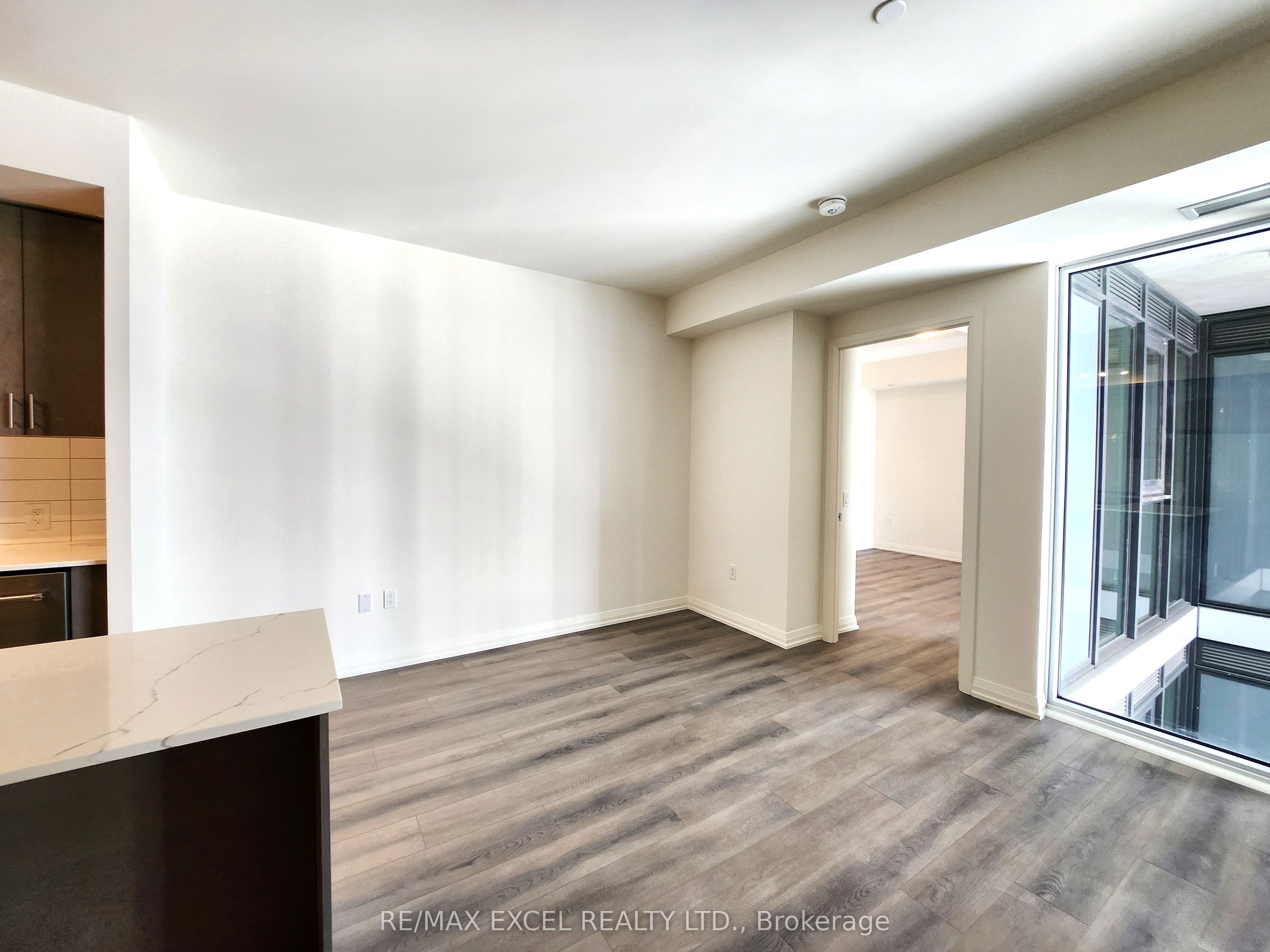 9000 Jane Street, #618