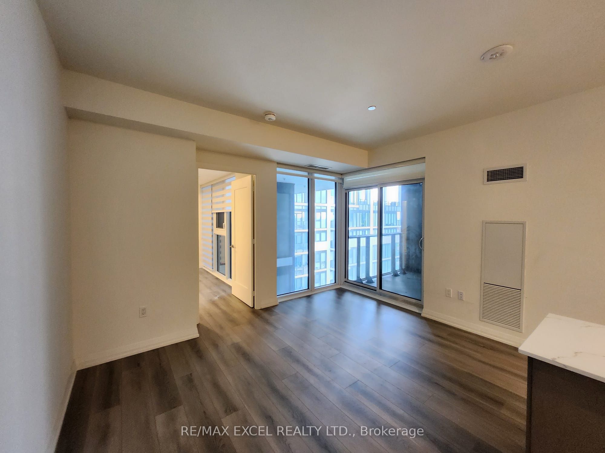9000 Jane Street, #618
