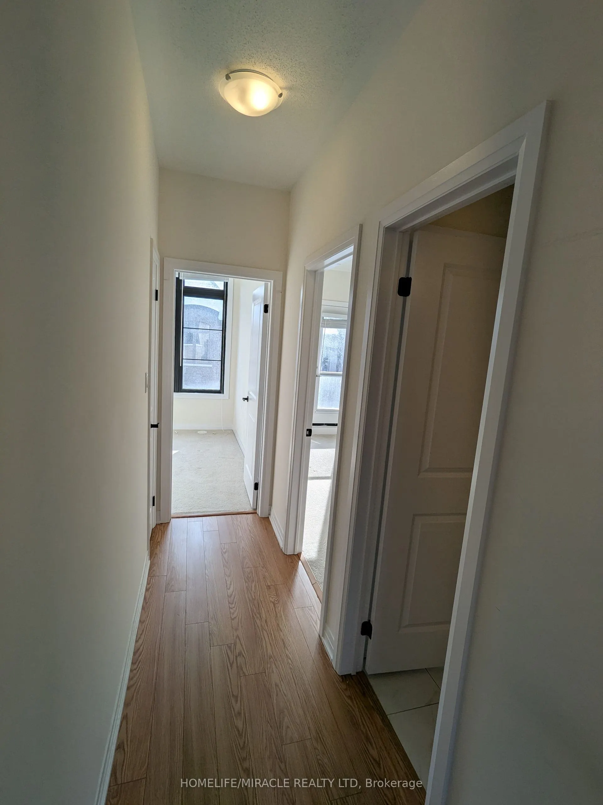 70 De La Roche Drive