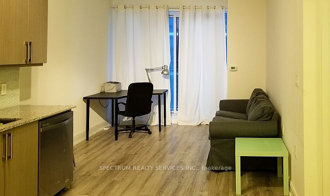 9600 Yonge (Tower B) Street, #518