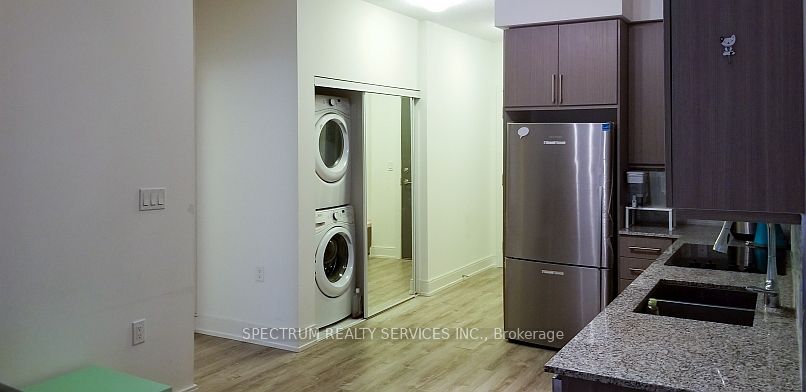 9600 Yonge (Tower B) Street, #518
