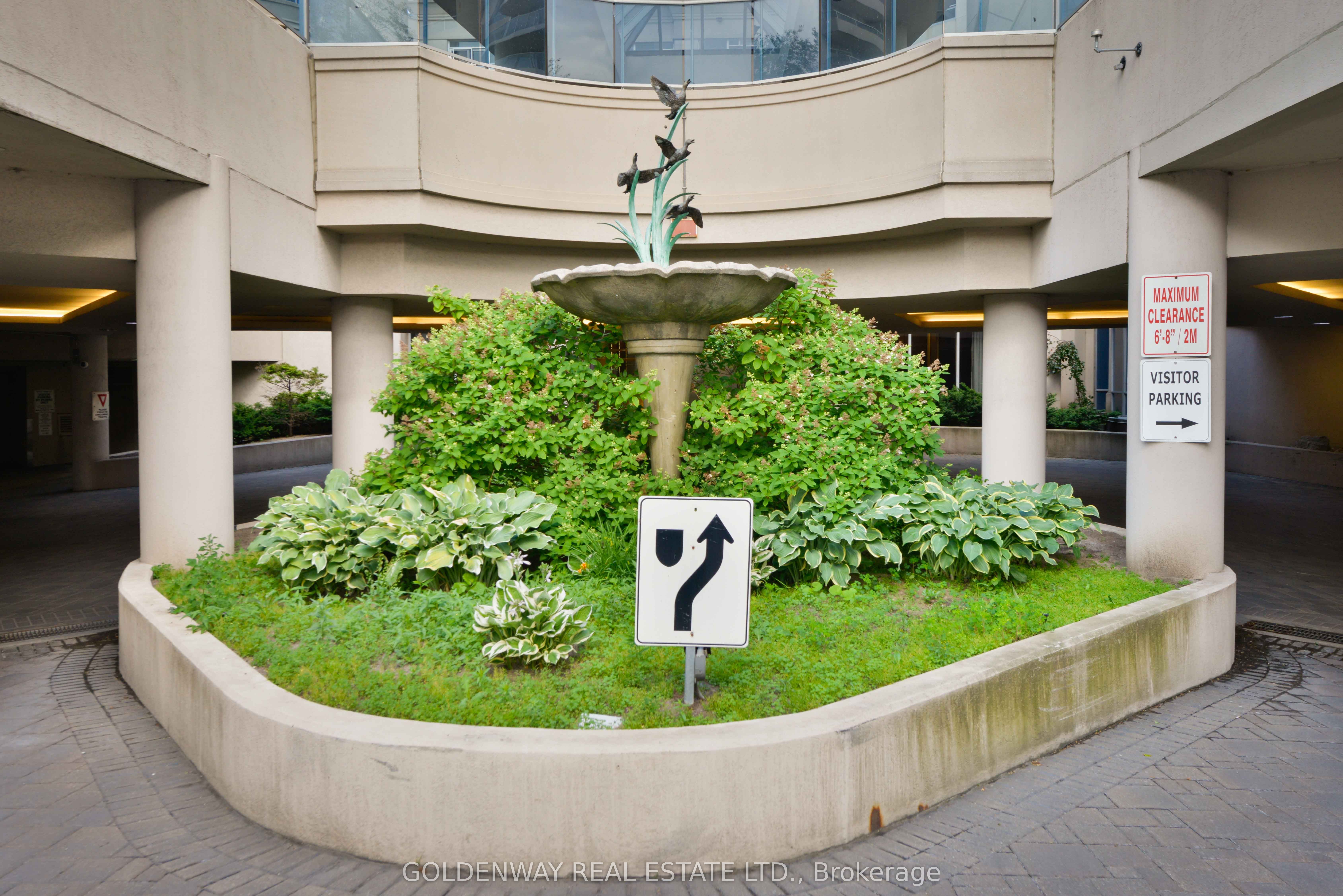 23 Cox Boulevard #572