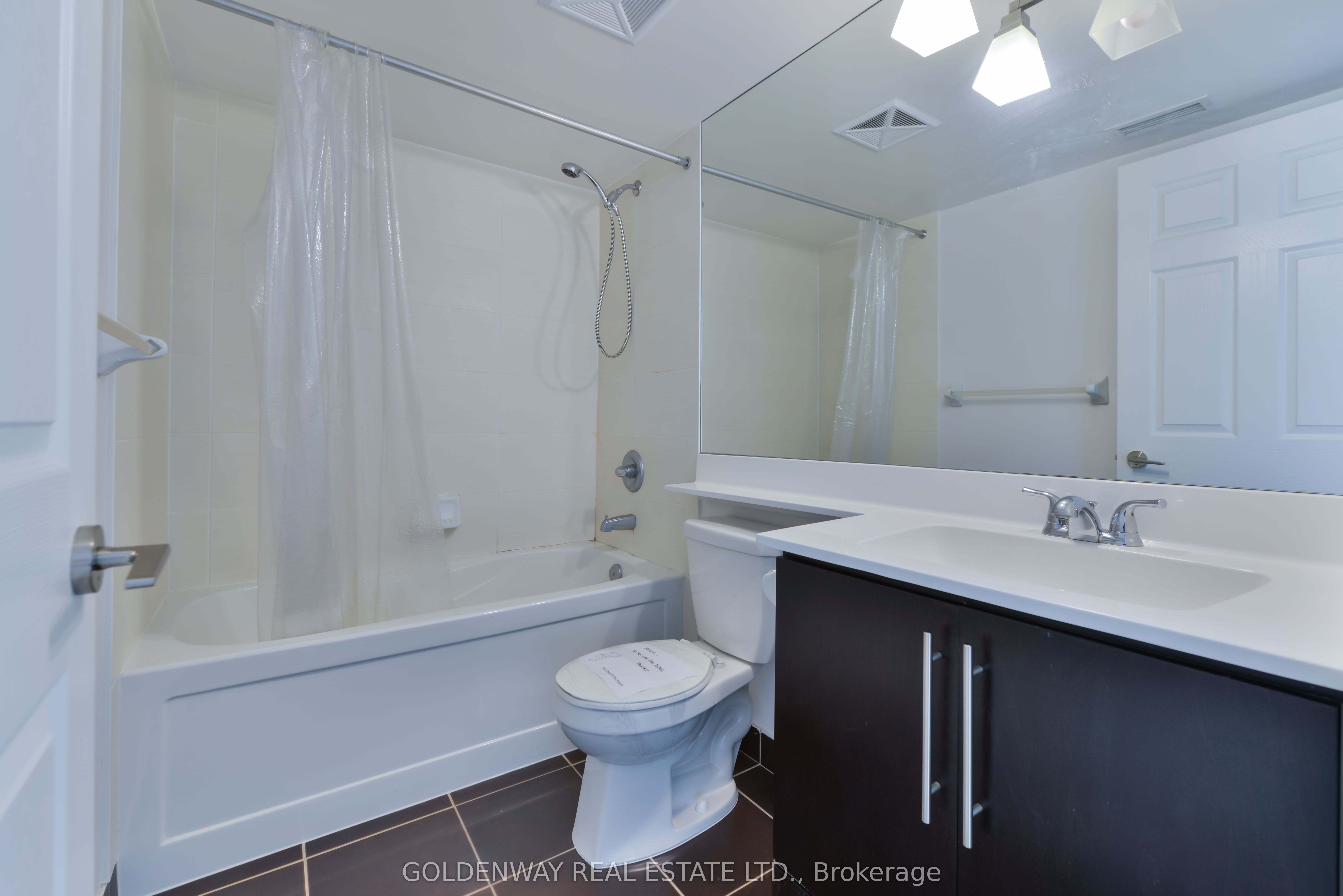 23 Cox Boulevard #572