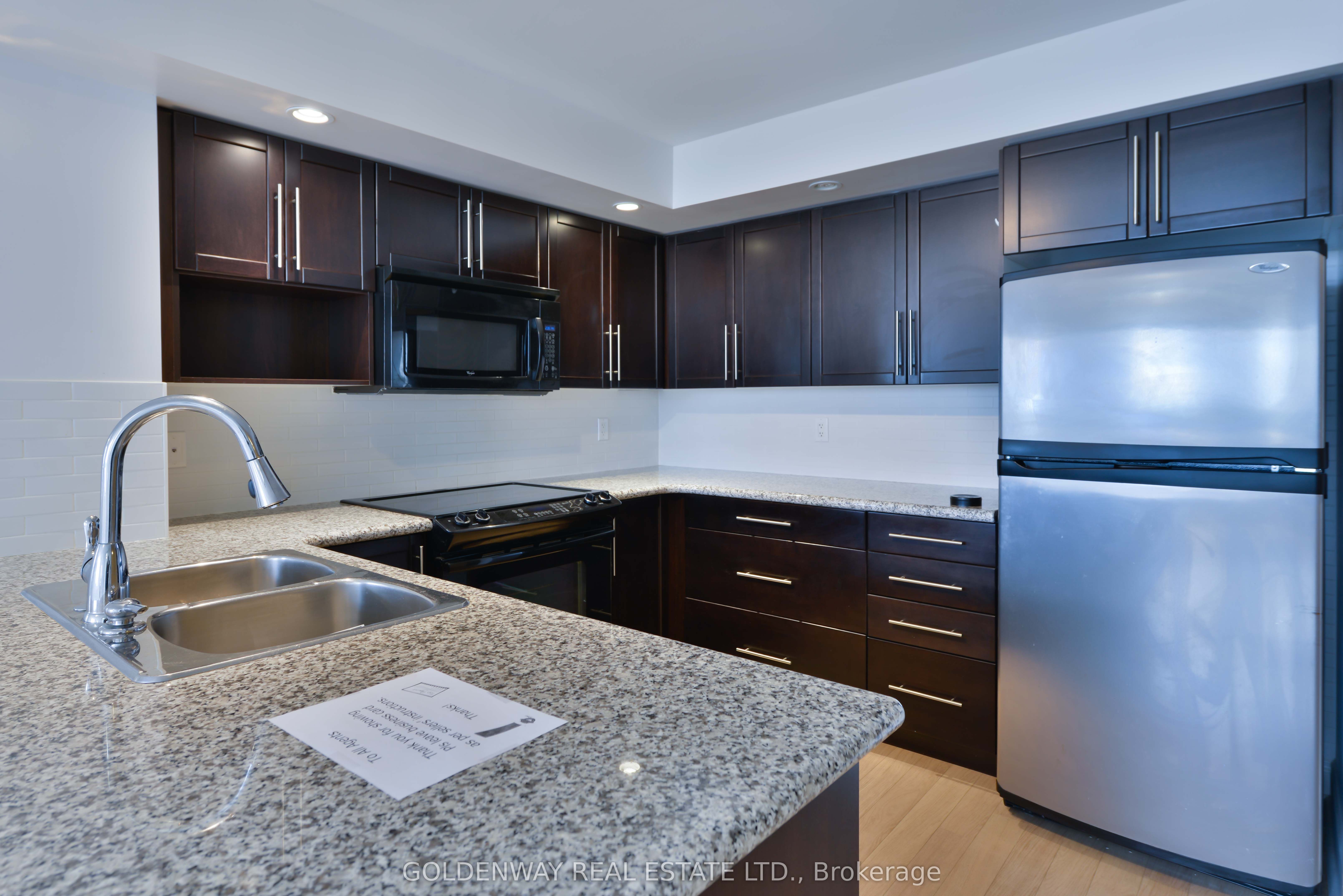 23 Cox Boulevard #572