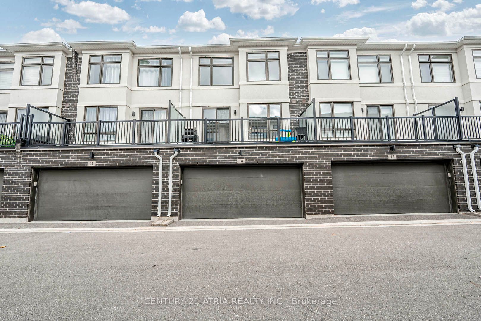 19 William Russell Lane, #60