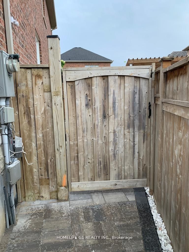 45 DAME GRUEV Drive