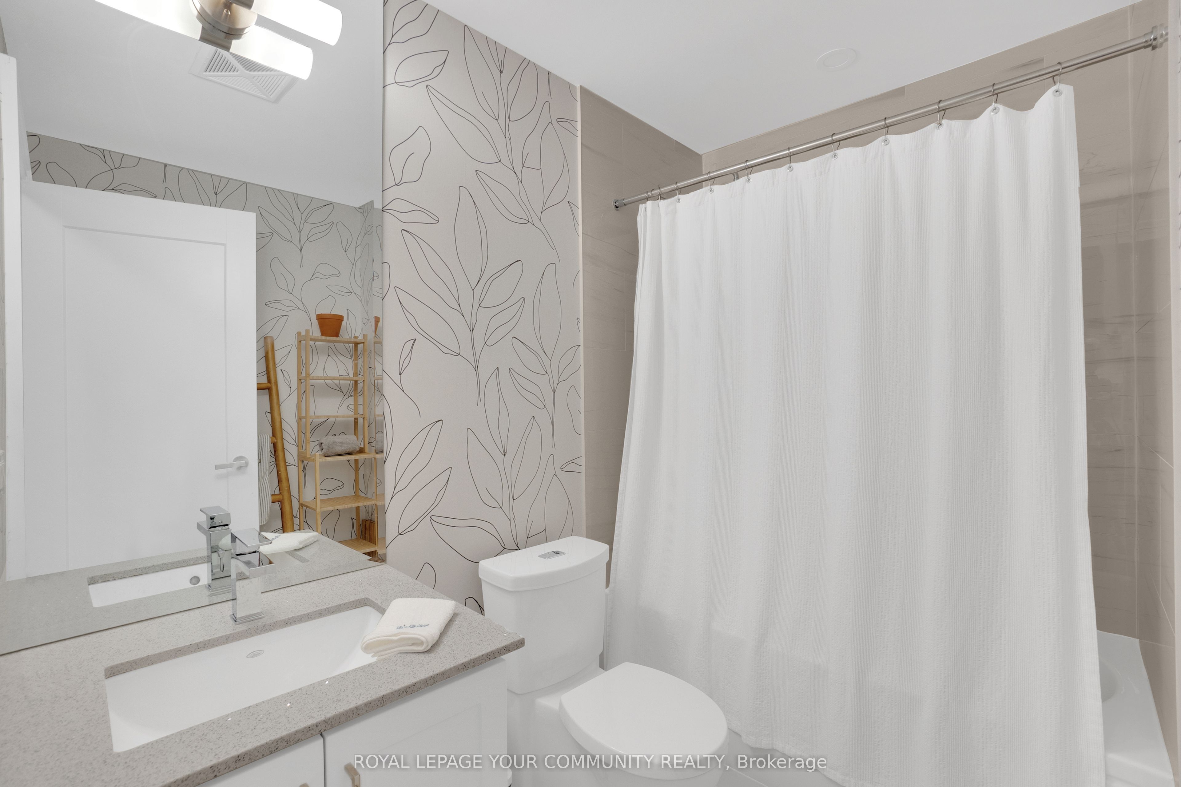 9085 Jane Street #523