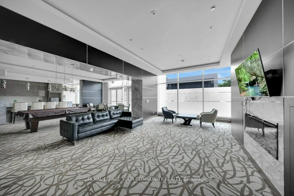 9600 Yonge Street, #711B