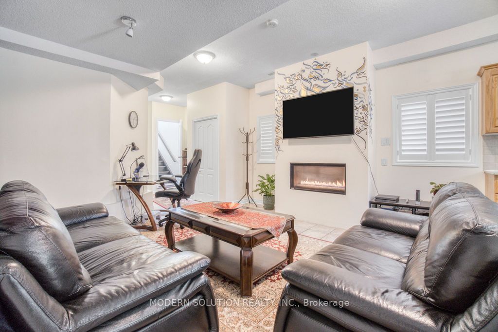 119 Blackthorn Drive