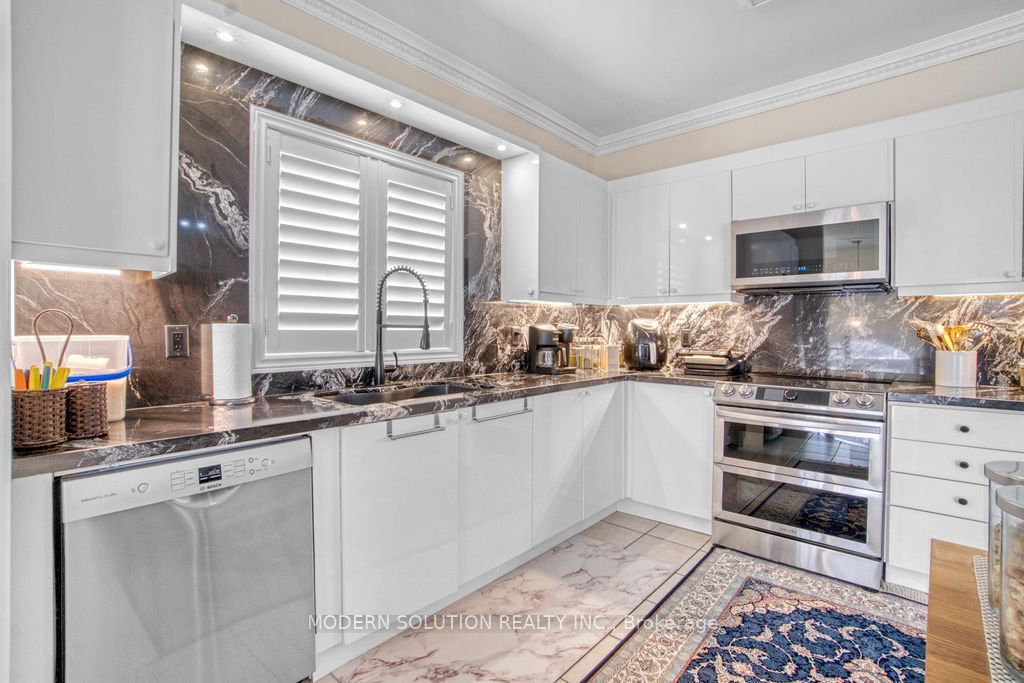 119 Blackthorn Drive