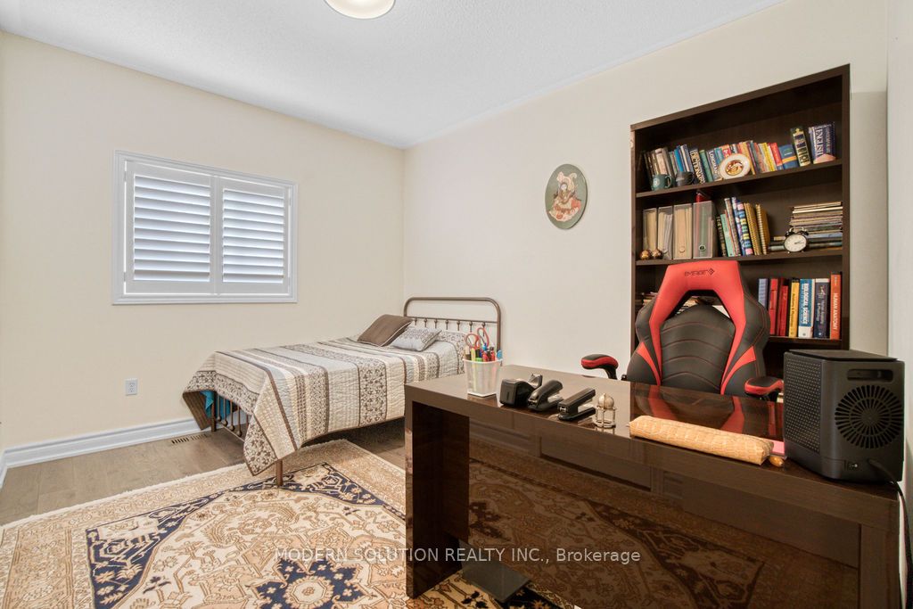 119 Blackthorn Drive