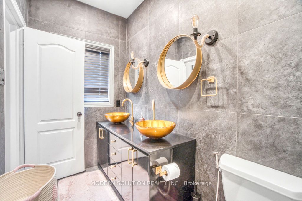 119 Blackthorn Drive