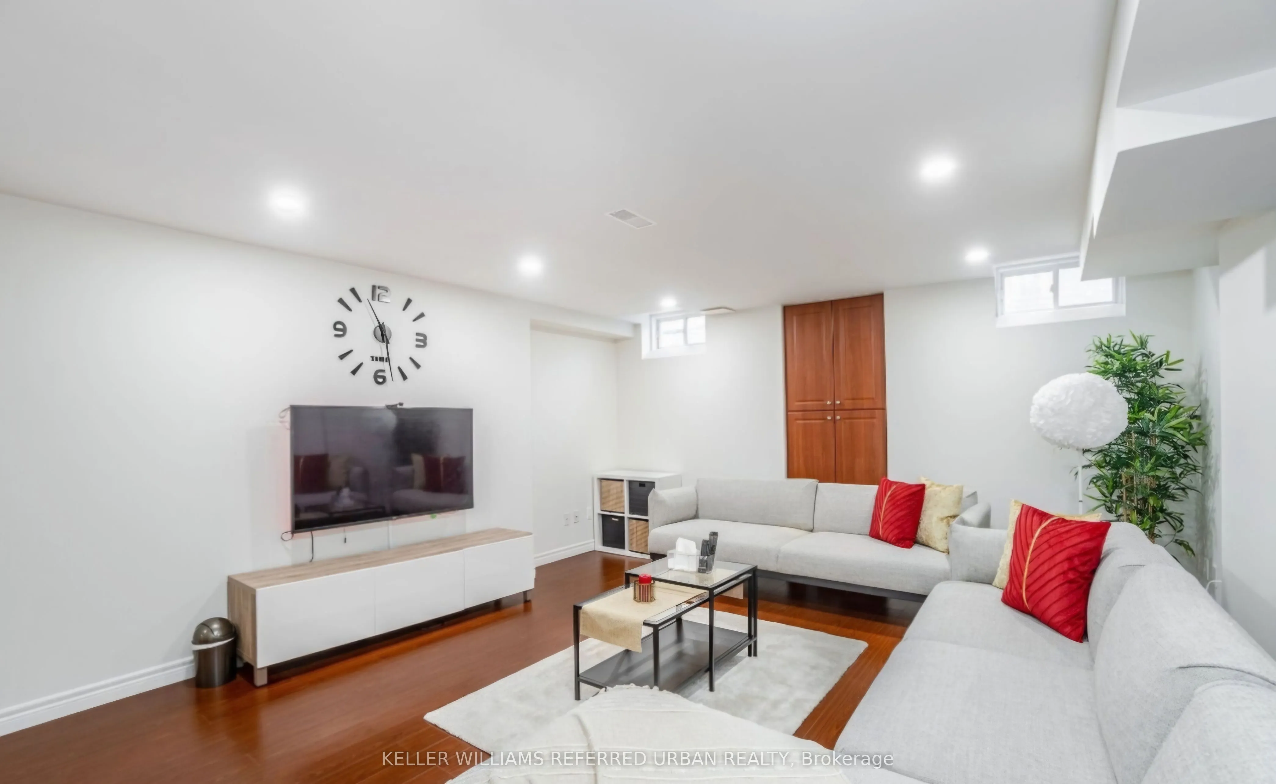 4 Hawkweed Manor