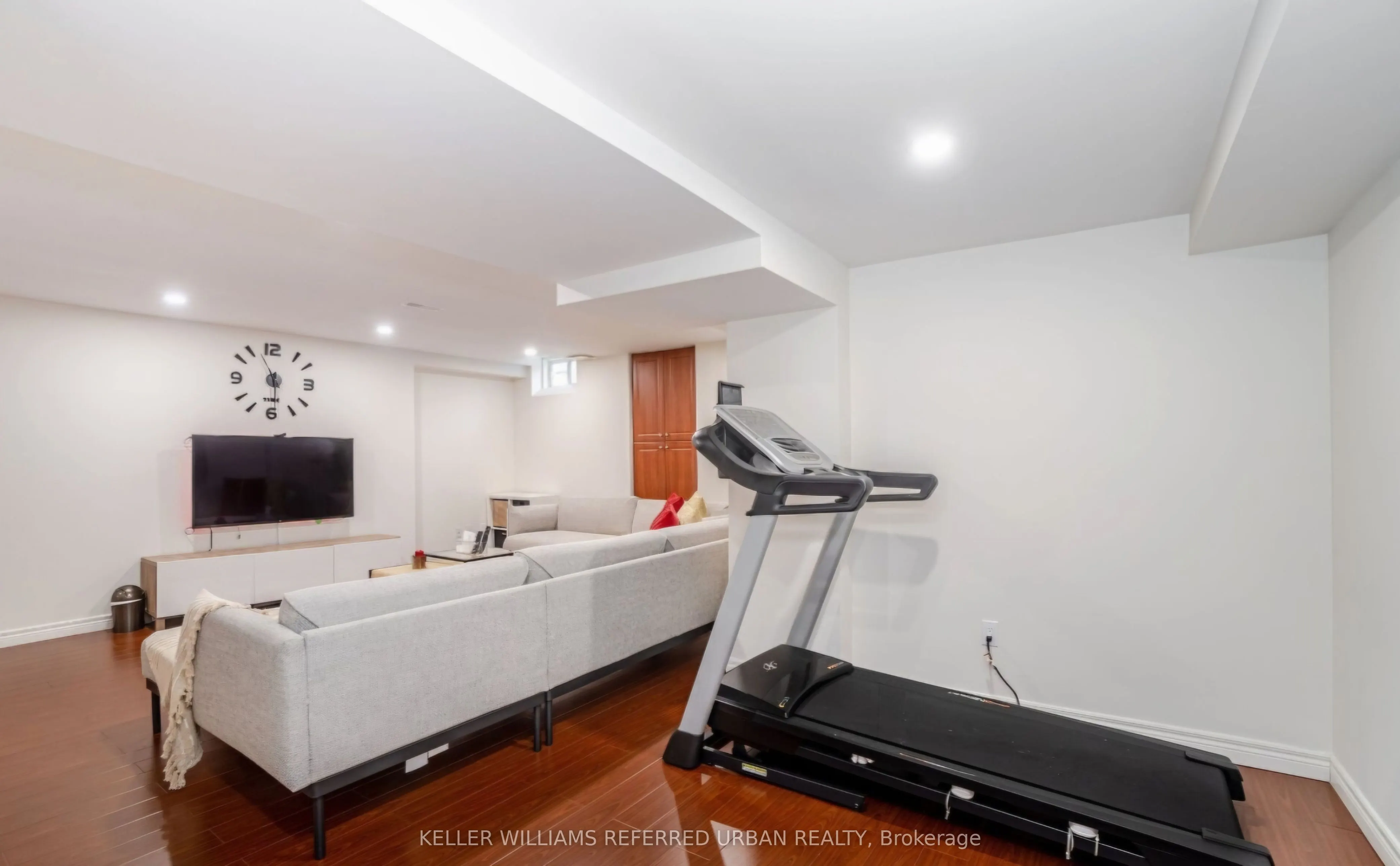 4 Hawkweed Manor