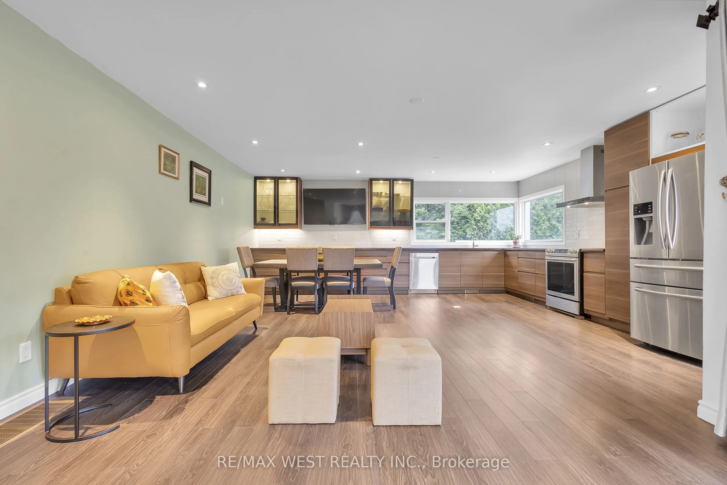 2821 Mt Albert Road