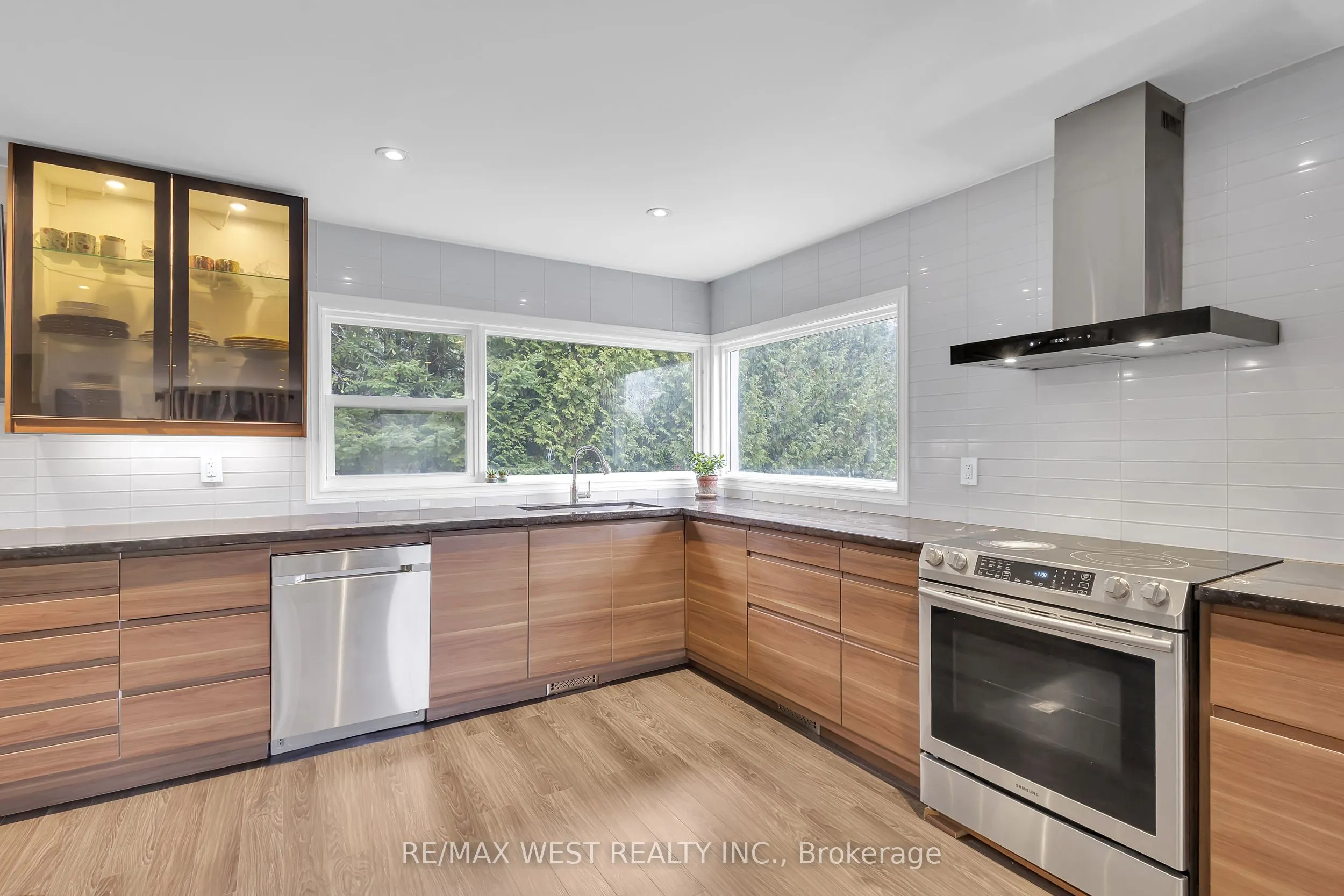 2821 Mt Albert Road
