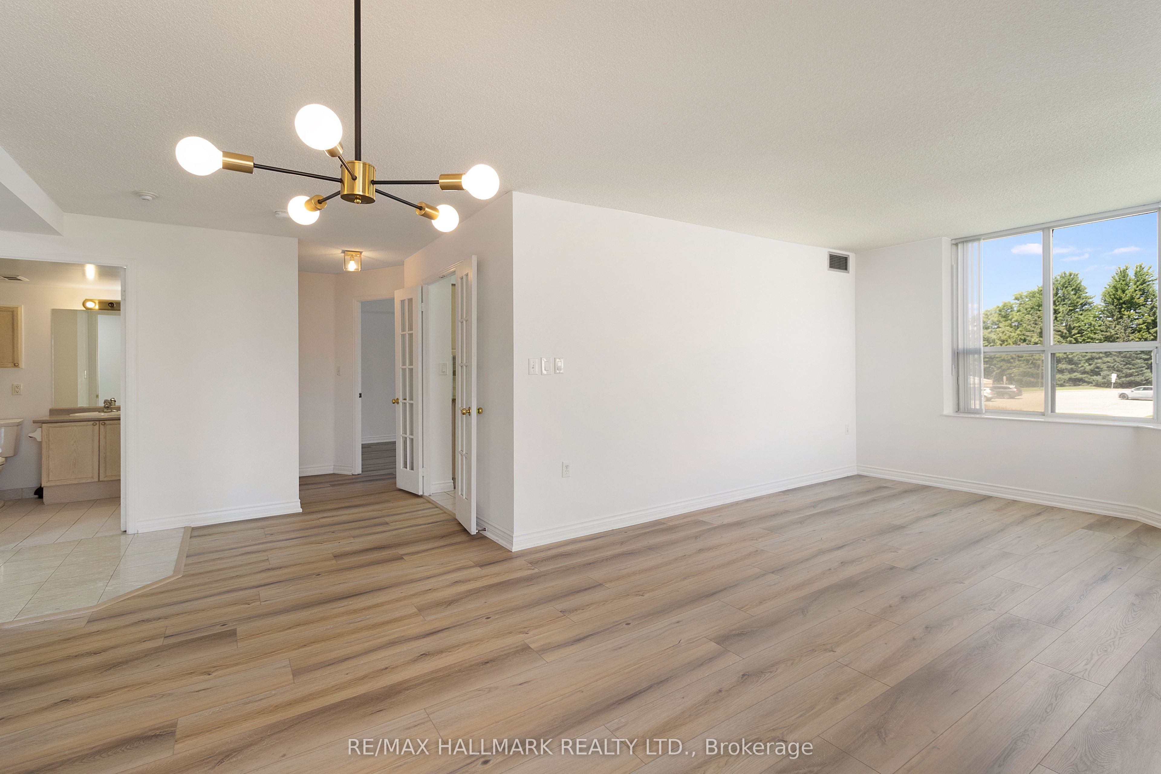 2100 John Street, #203