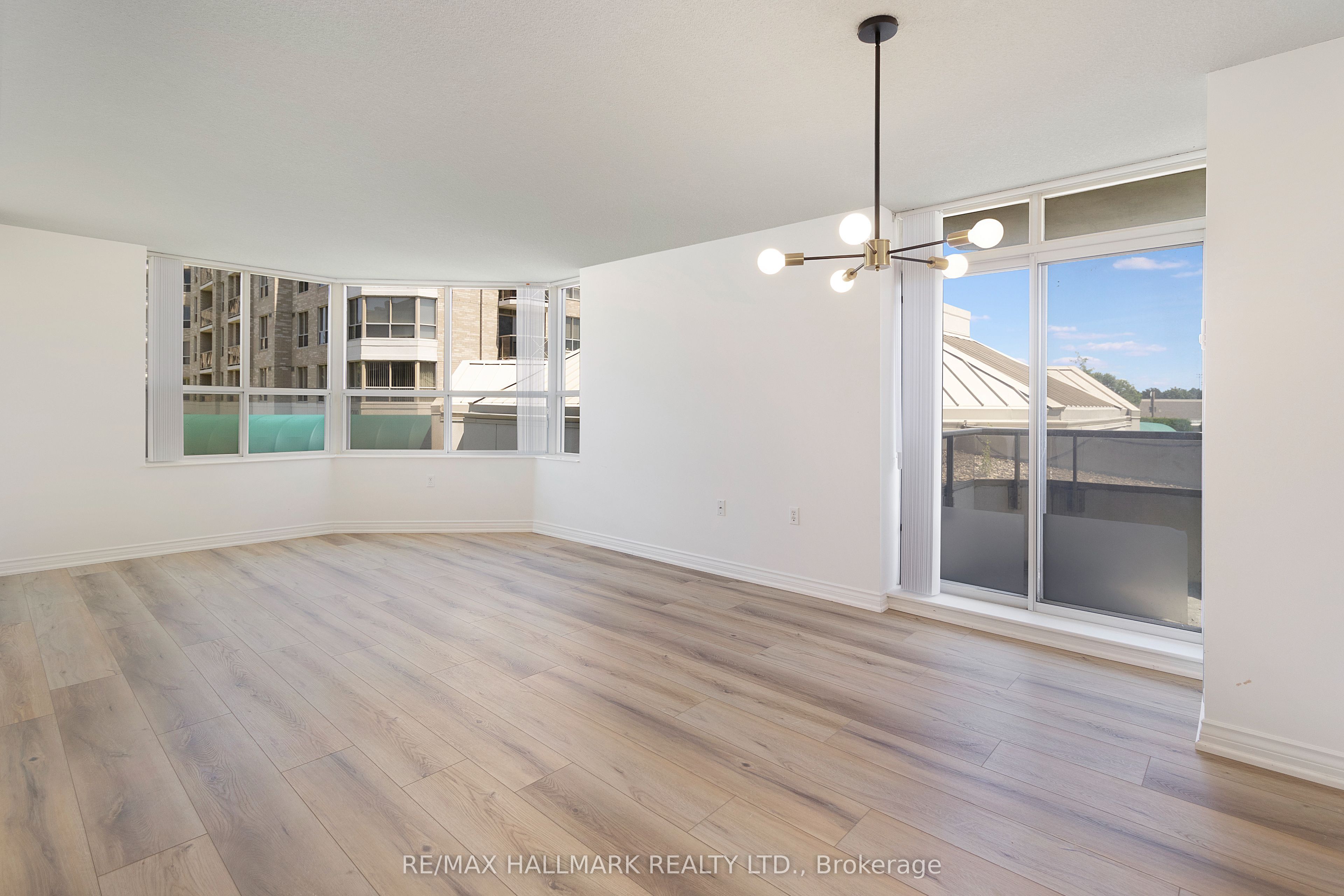 2100 John Street, #203