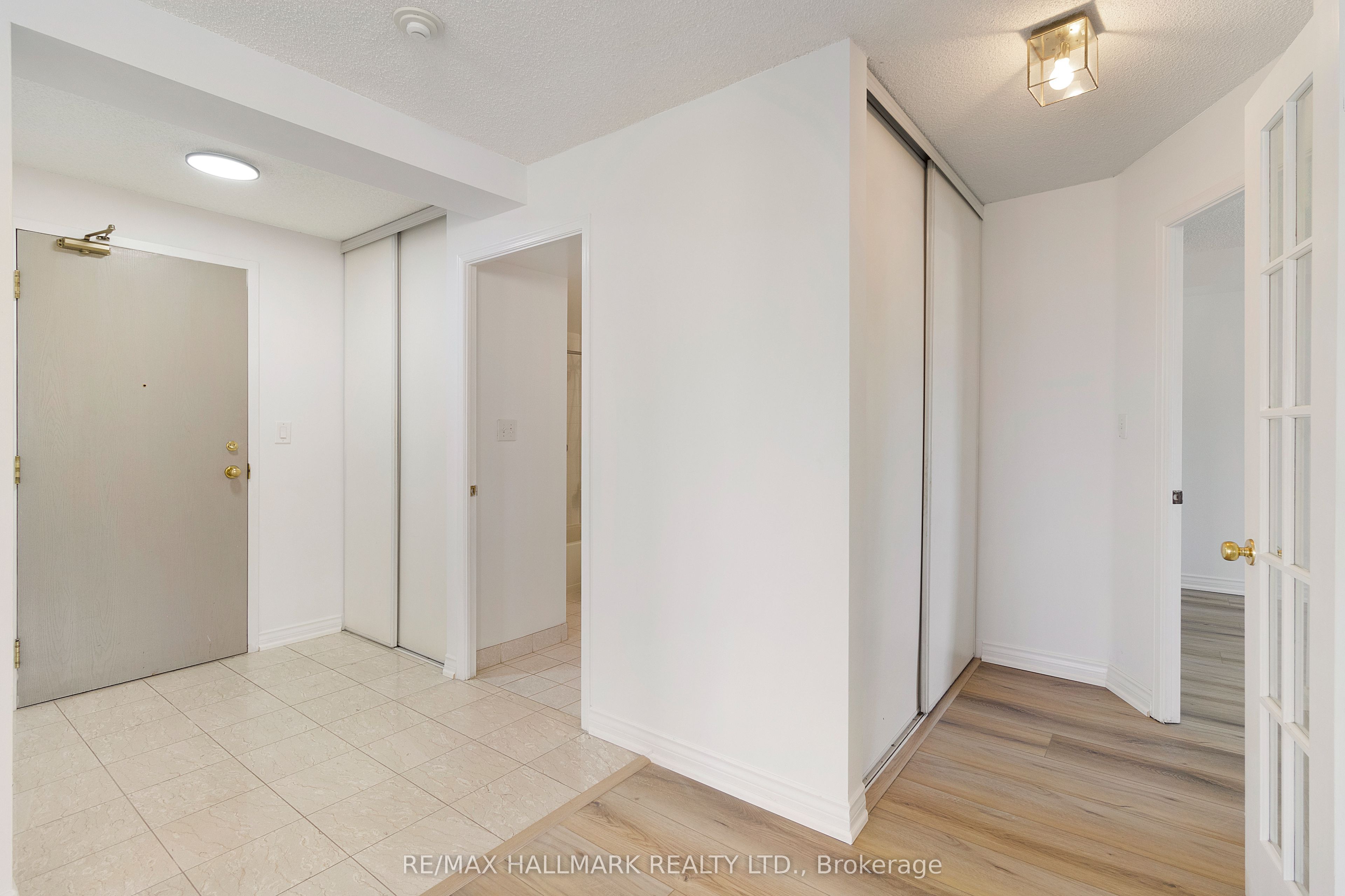 2100 John Street, #203
