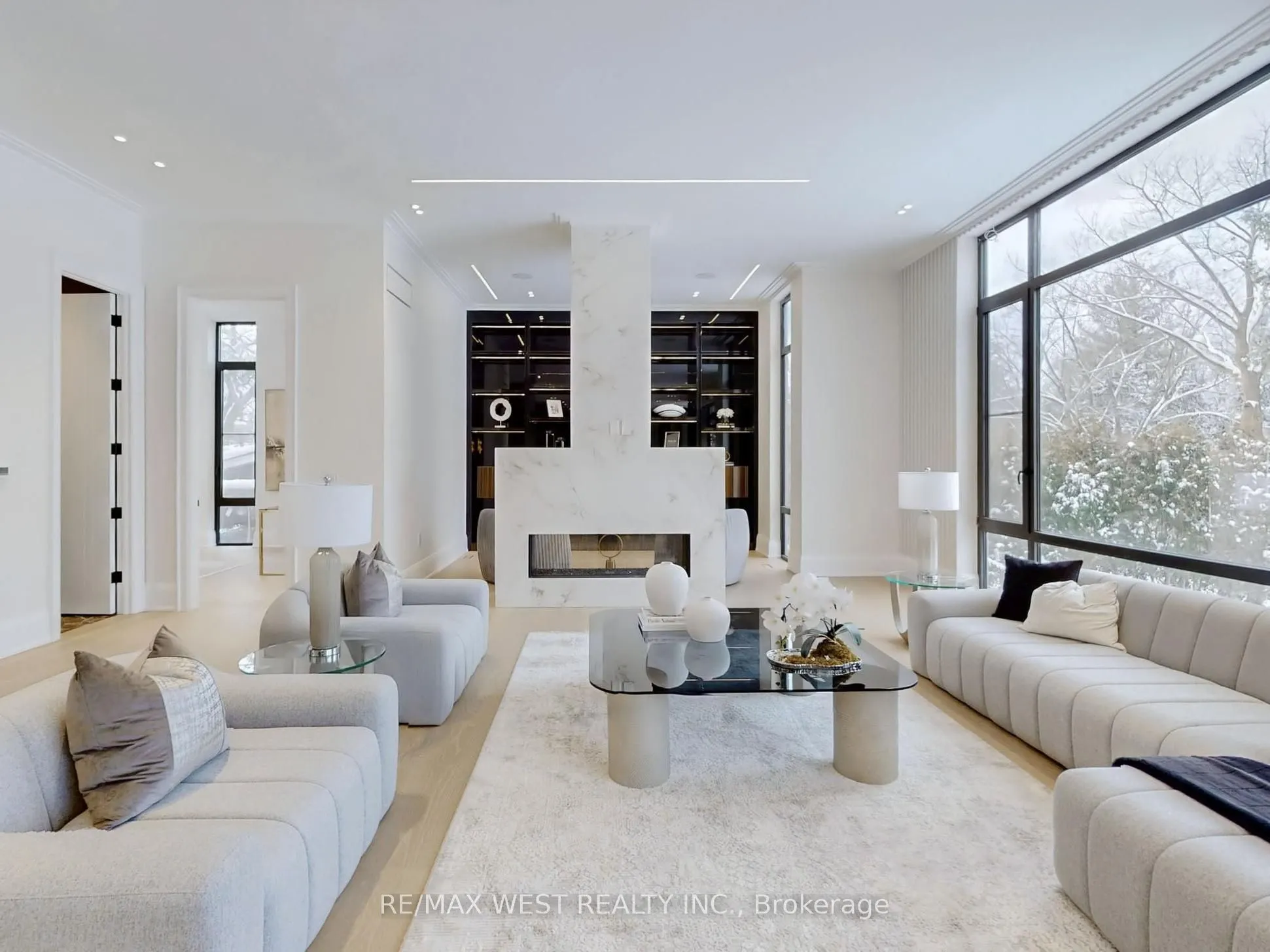 8 Poplar Drive