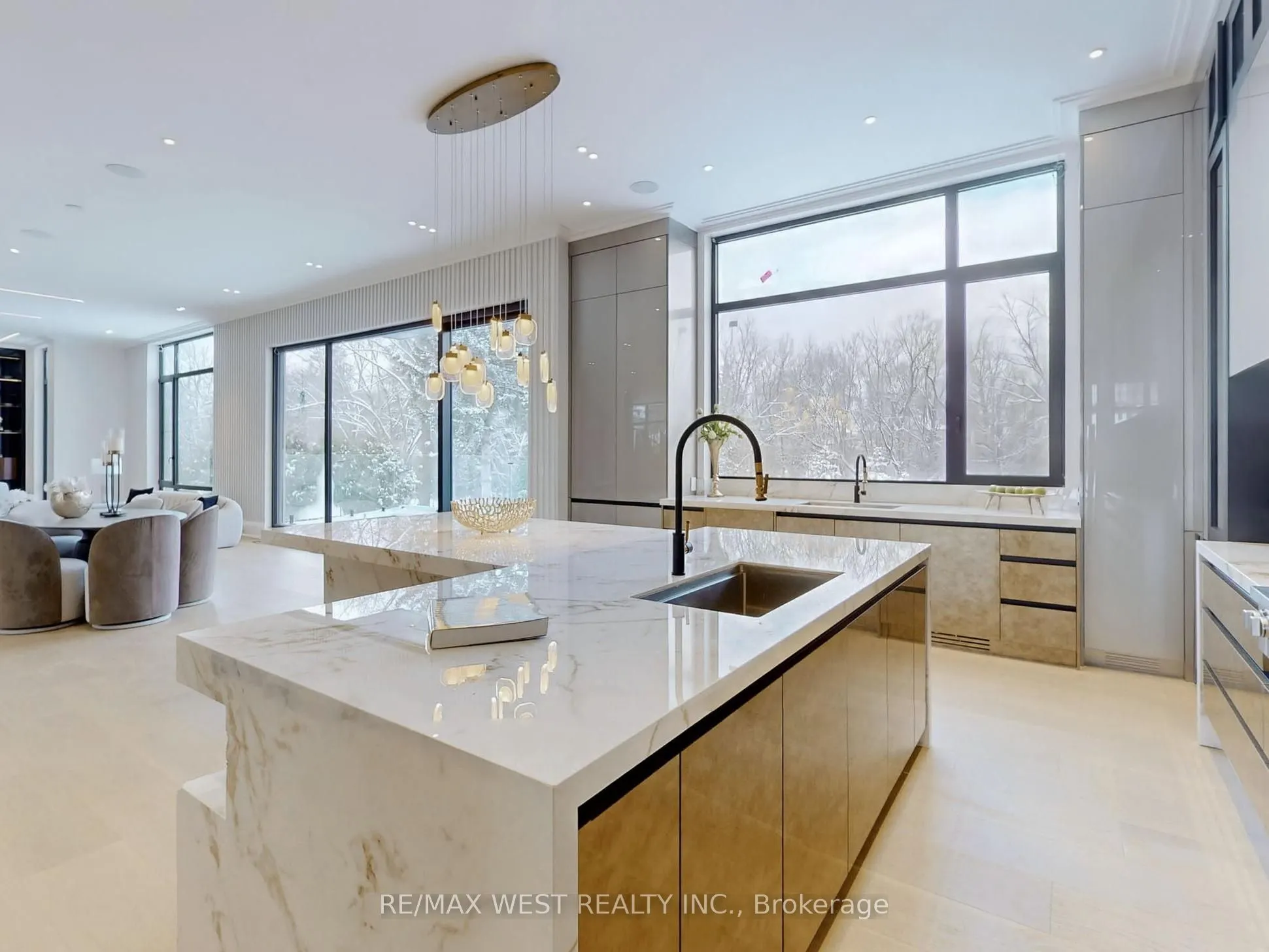 8 Poplar Drive