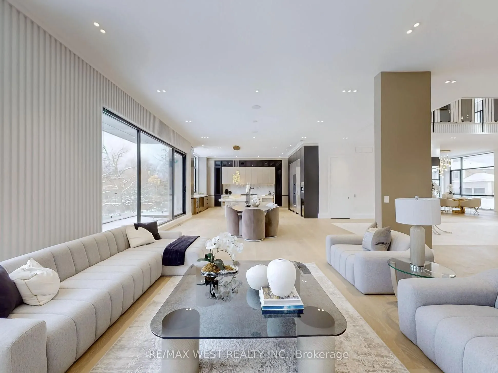8 Poplar Drive