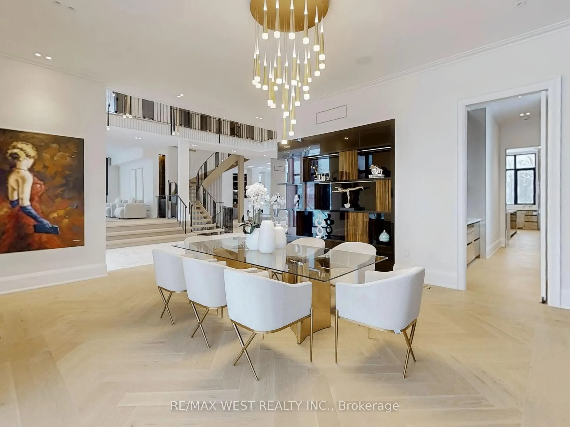 8 Poplar Drive