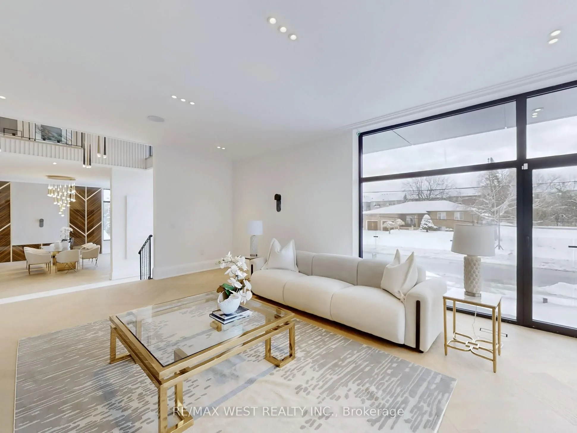 8 Poplar Drive