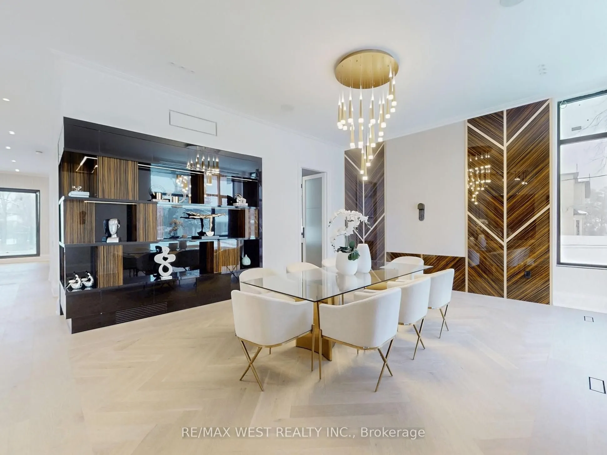 8 Poplar Drive