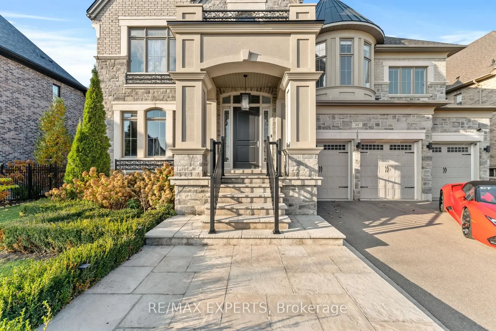 32 James Stokes Court
