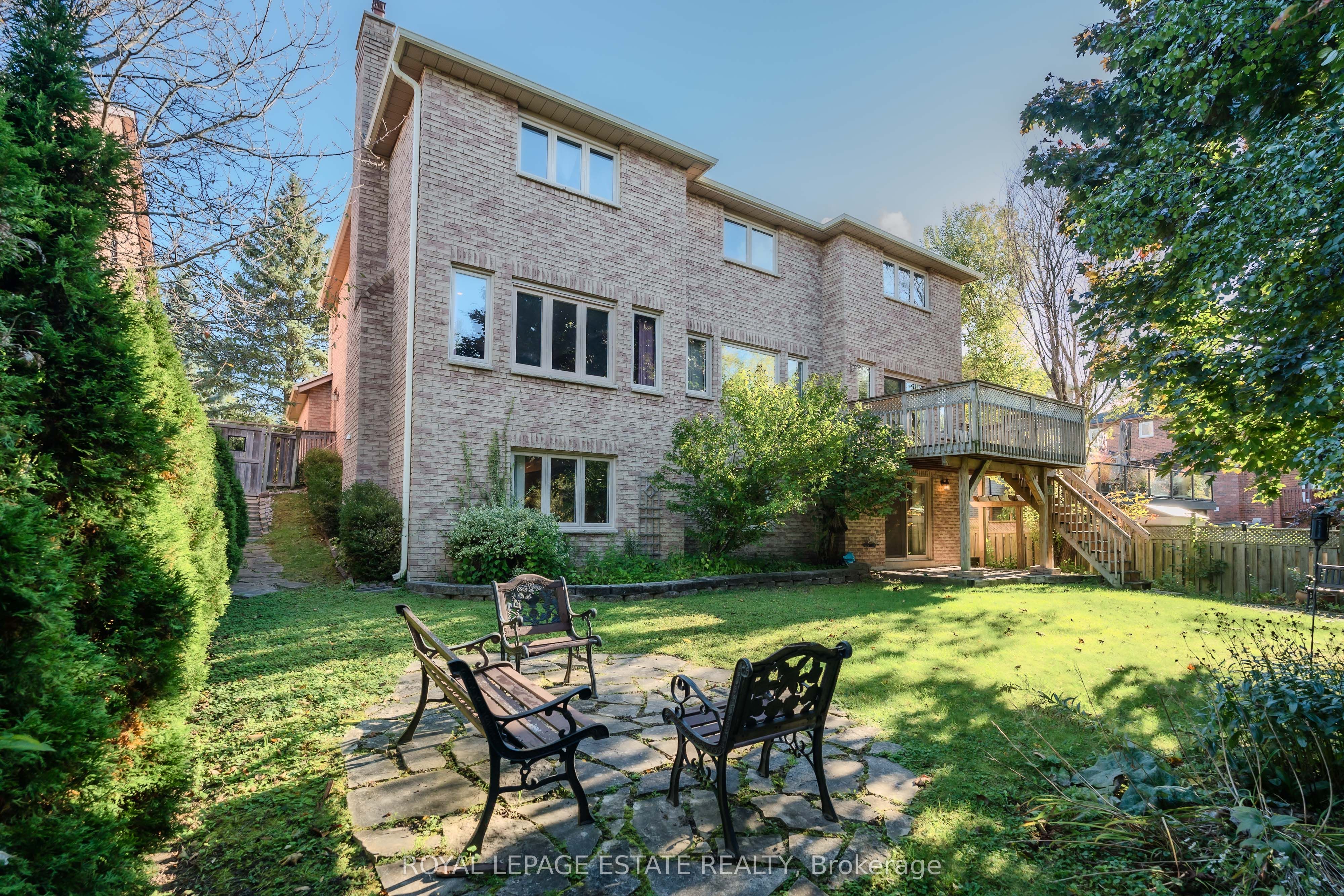 35 Harmony Hill Crescent