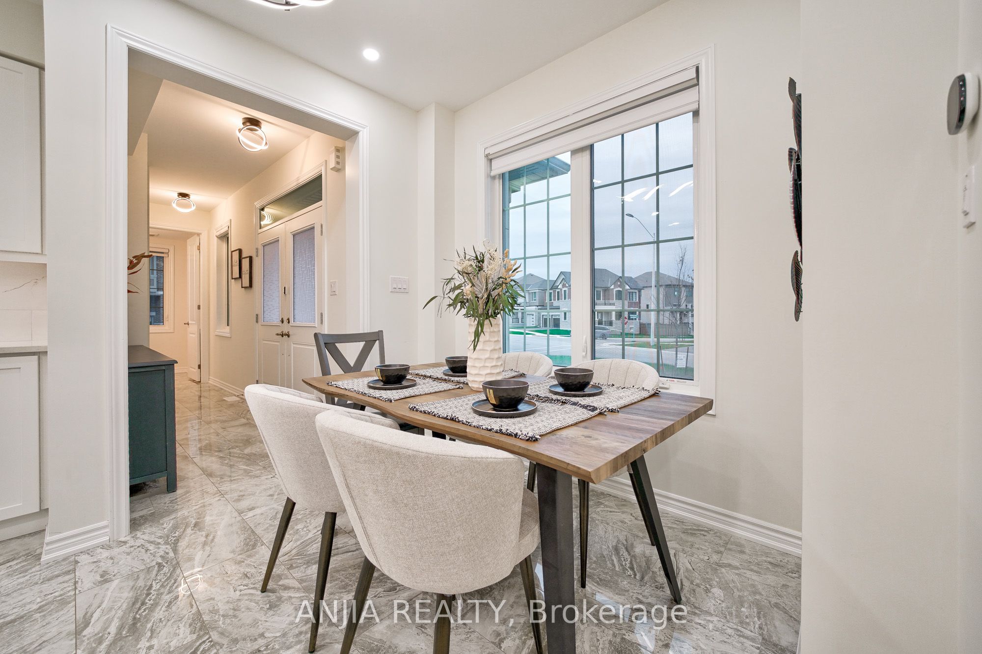 262 Beaverbrae Drive