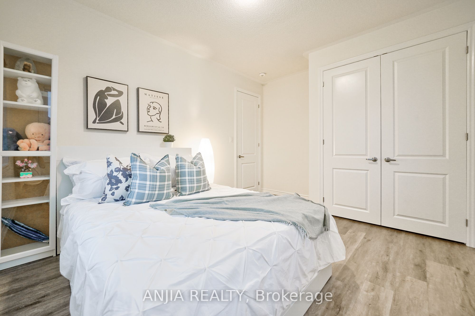 262 Beaverbrae Drive
