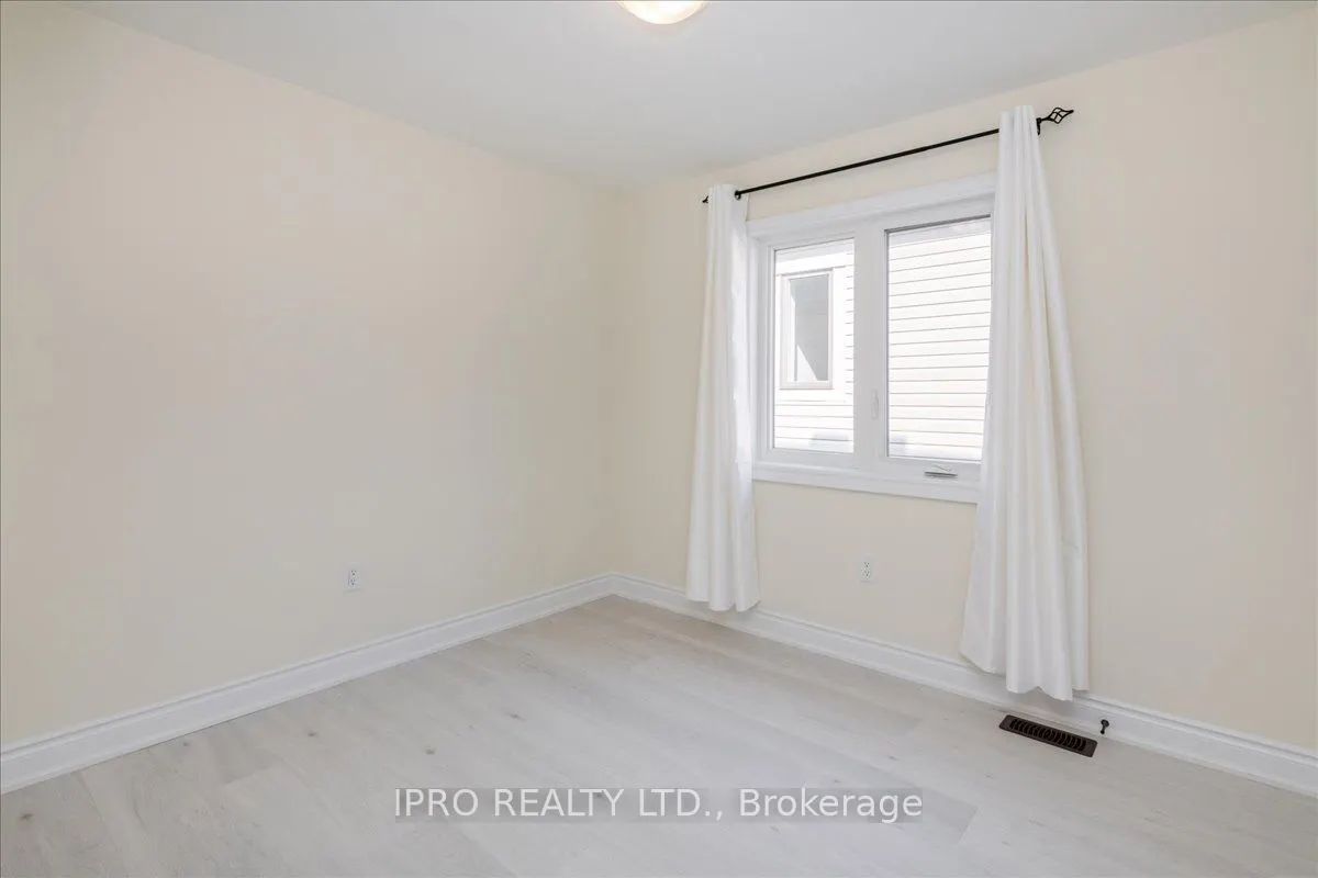78 Lorne Thomas Place