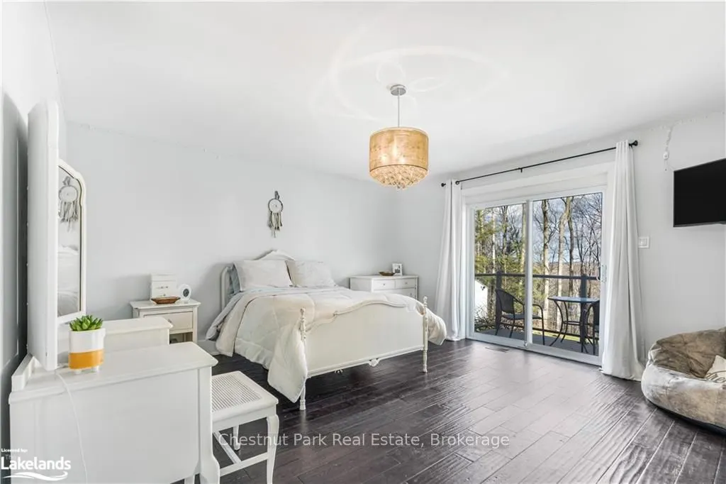 1814 QUANTZ Crescent