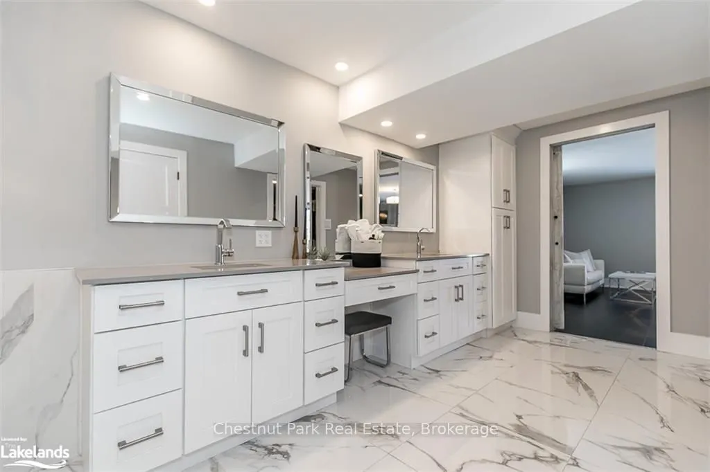 1814 QUANTZ Crescent