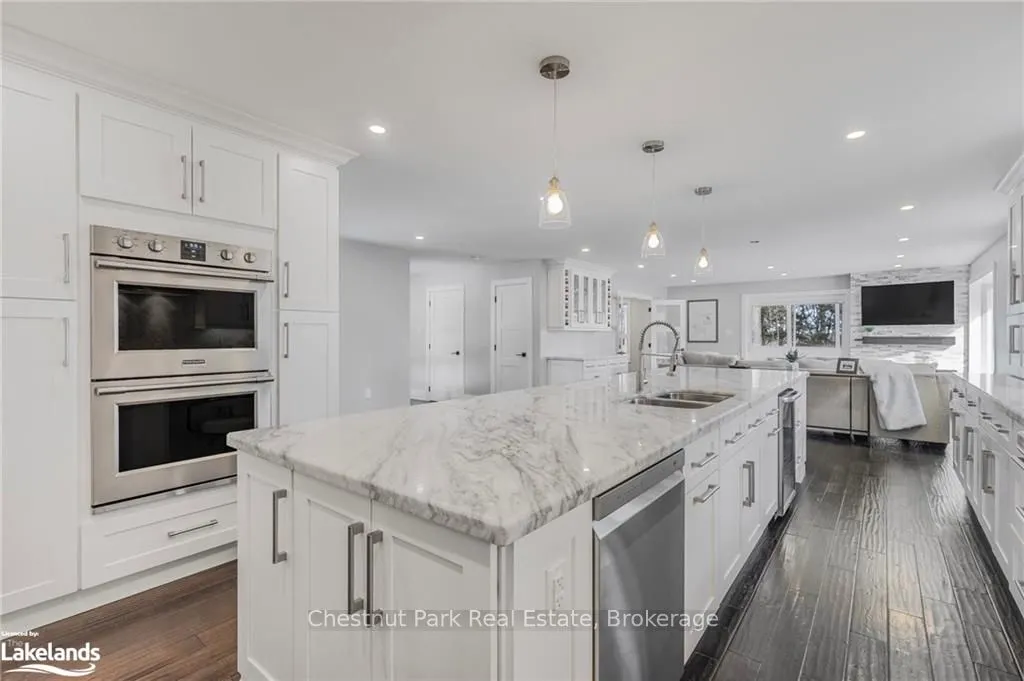 1814 QUANTZ Crescent