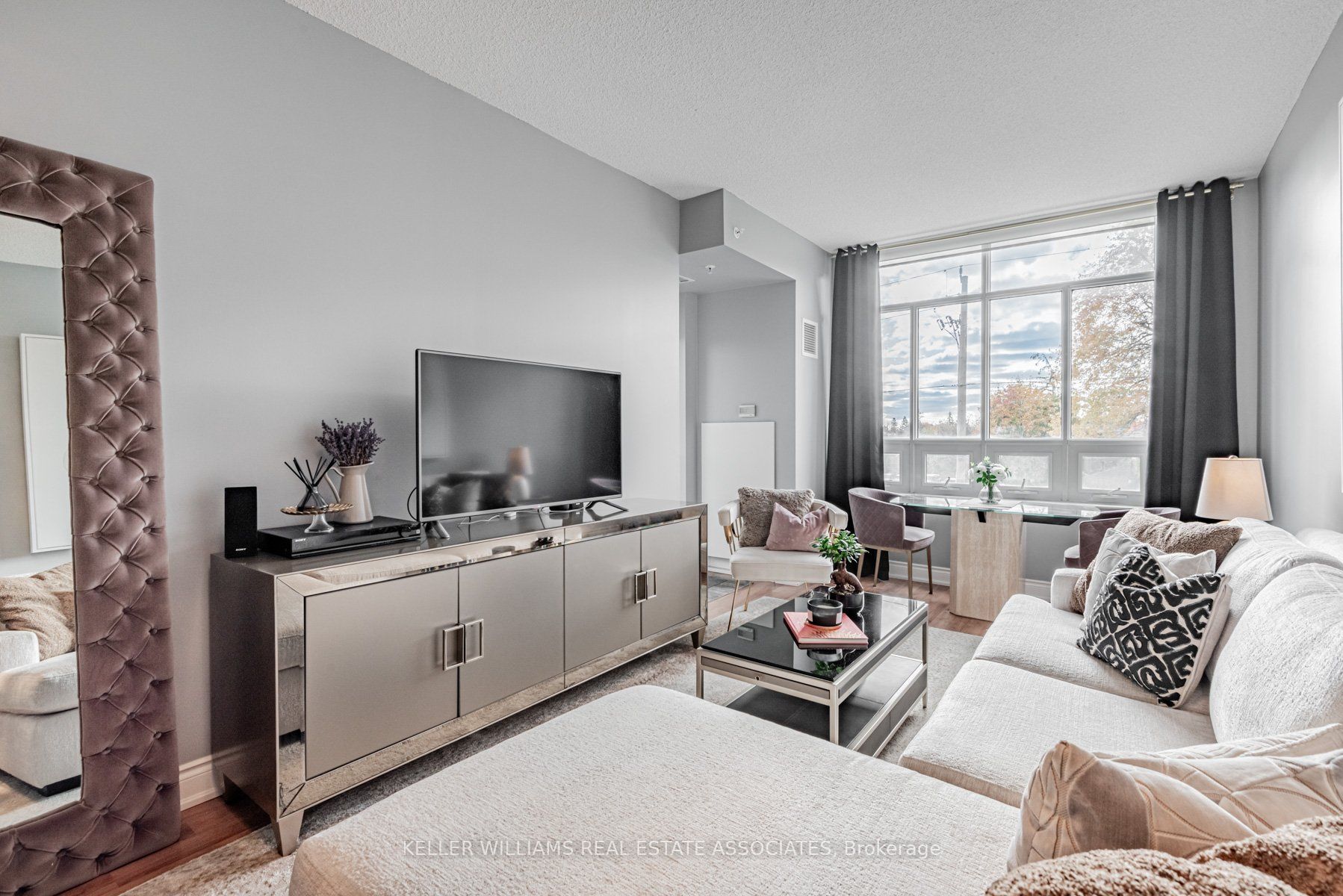 2396 Major Mackenzie Drive, #210