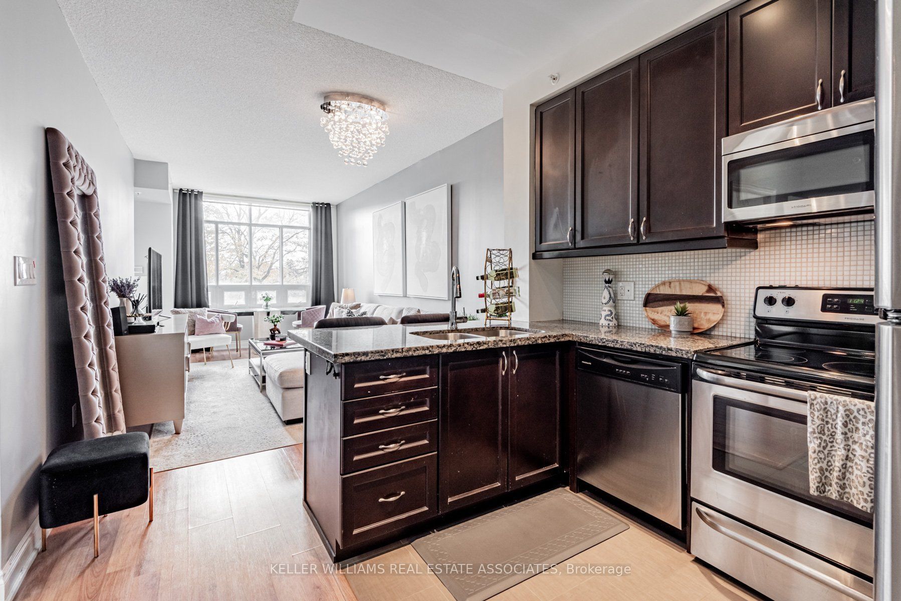 2396 Major Mackenzie Drive, #210