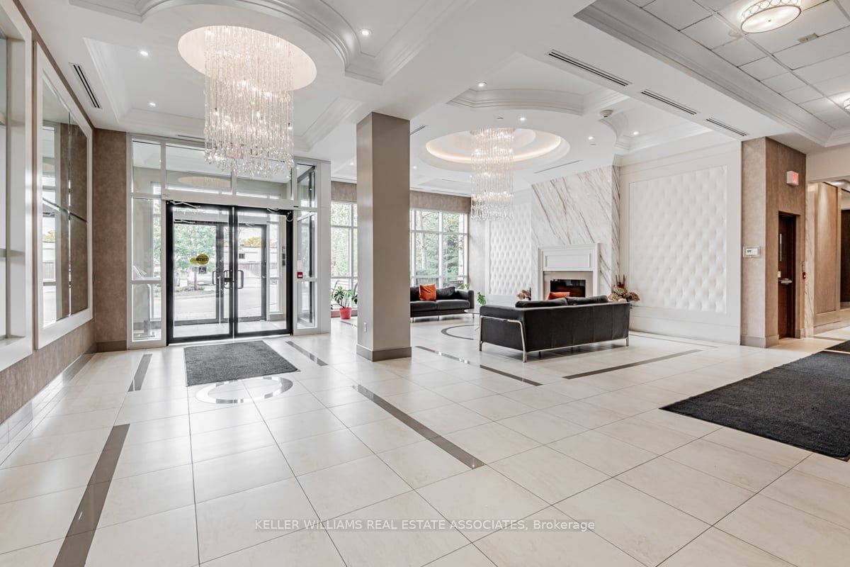 2396 Major Mackenzie Drive, #210