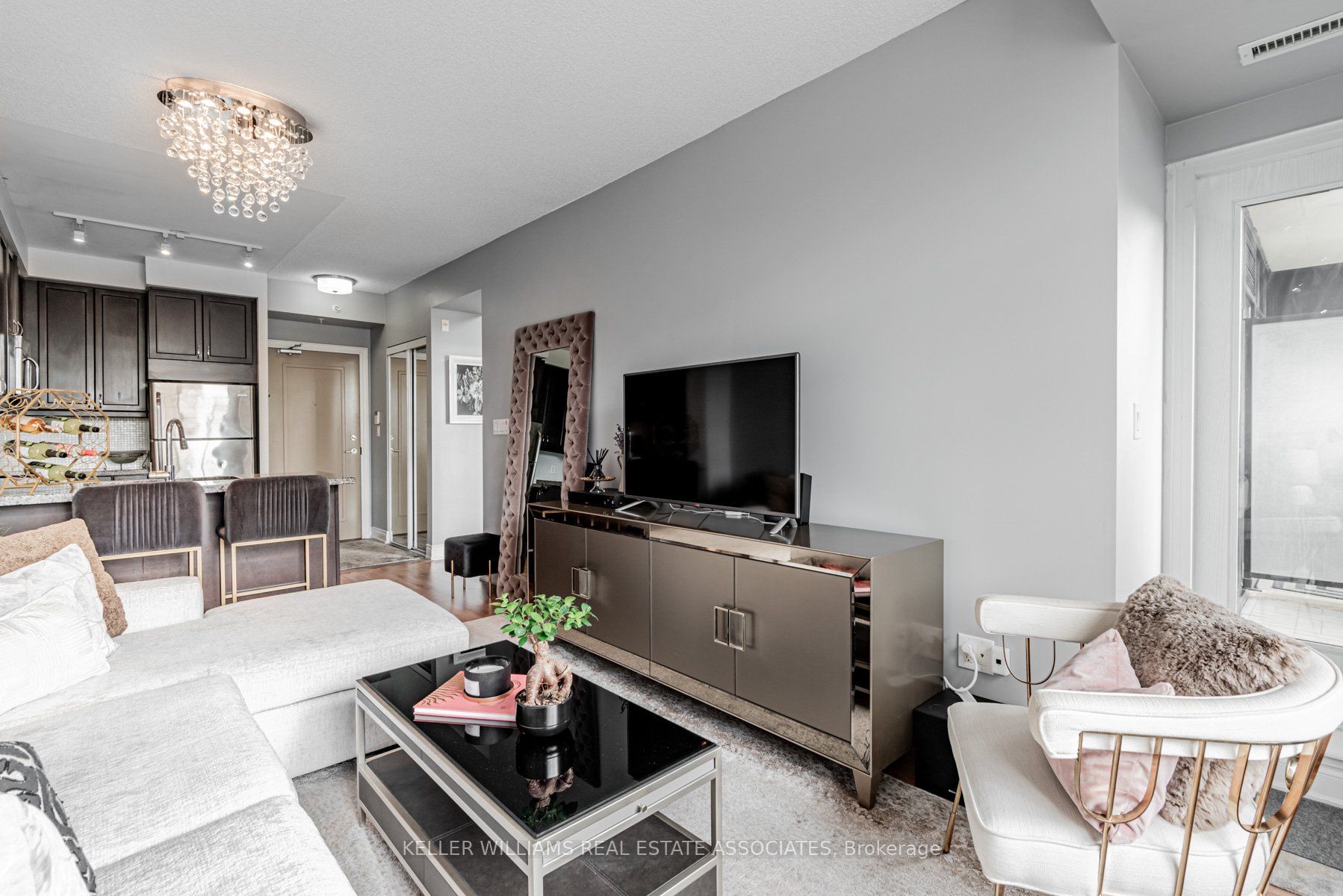 2396 Major Mackenzie Drive, #210