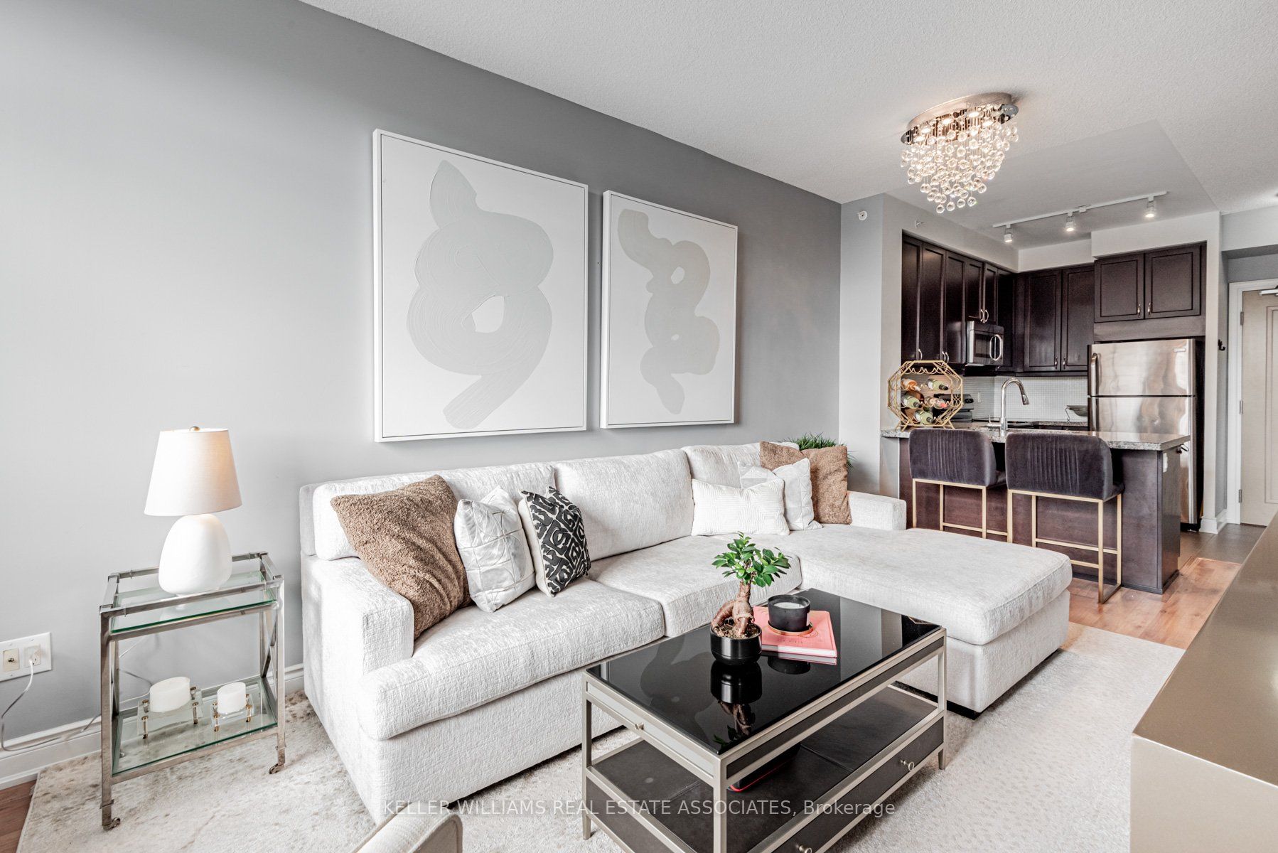 2396 Major Mackenzie Drive, #210