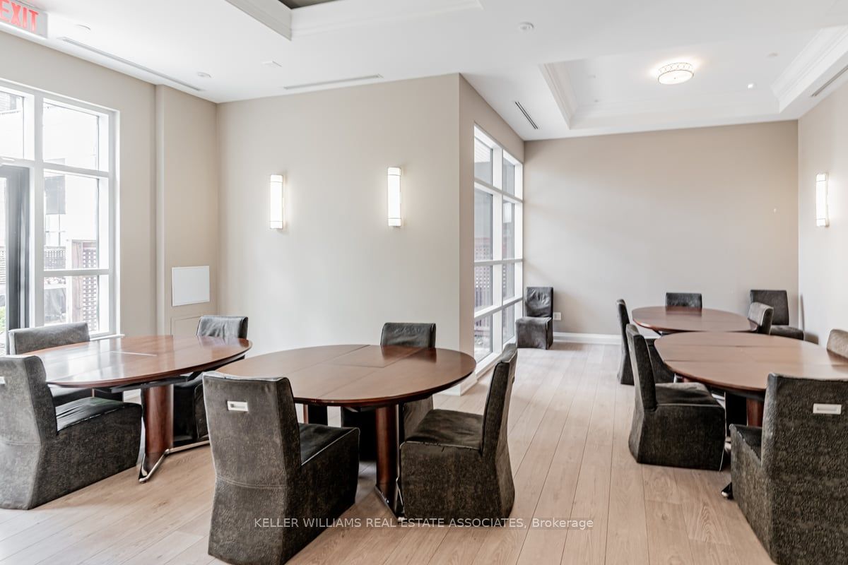 2396 Major Mackenzie Drive, #210